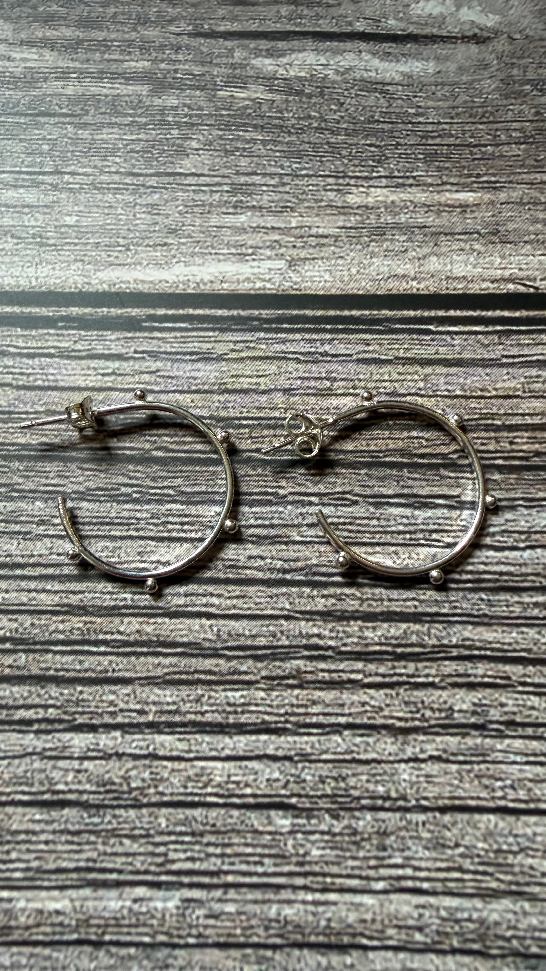 Dotty Half hoop studs