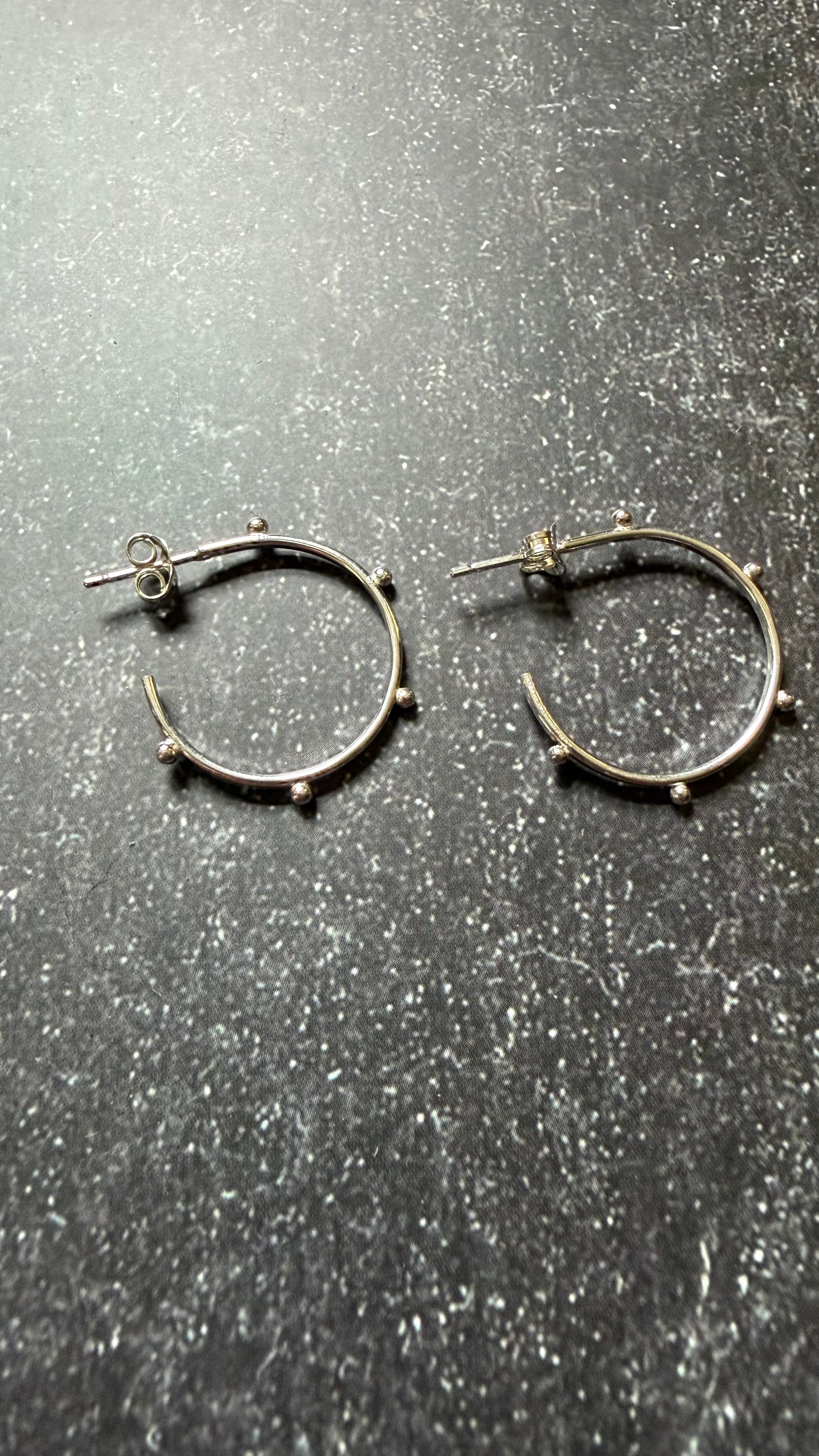 Dotty Half hoop studs