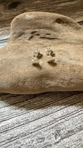 Bubble heart studs