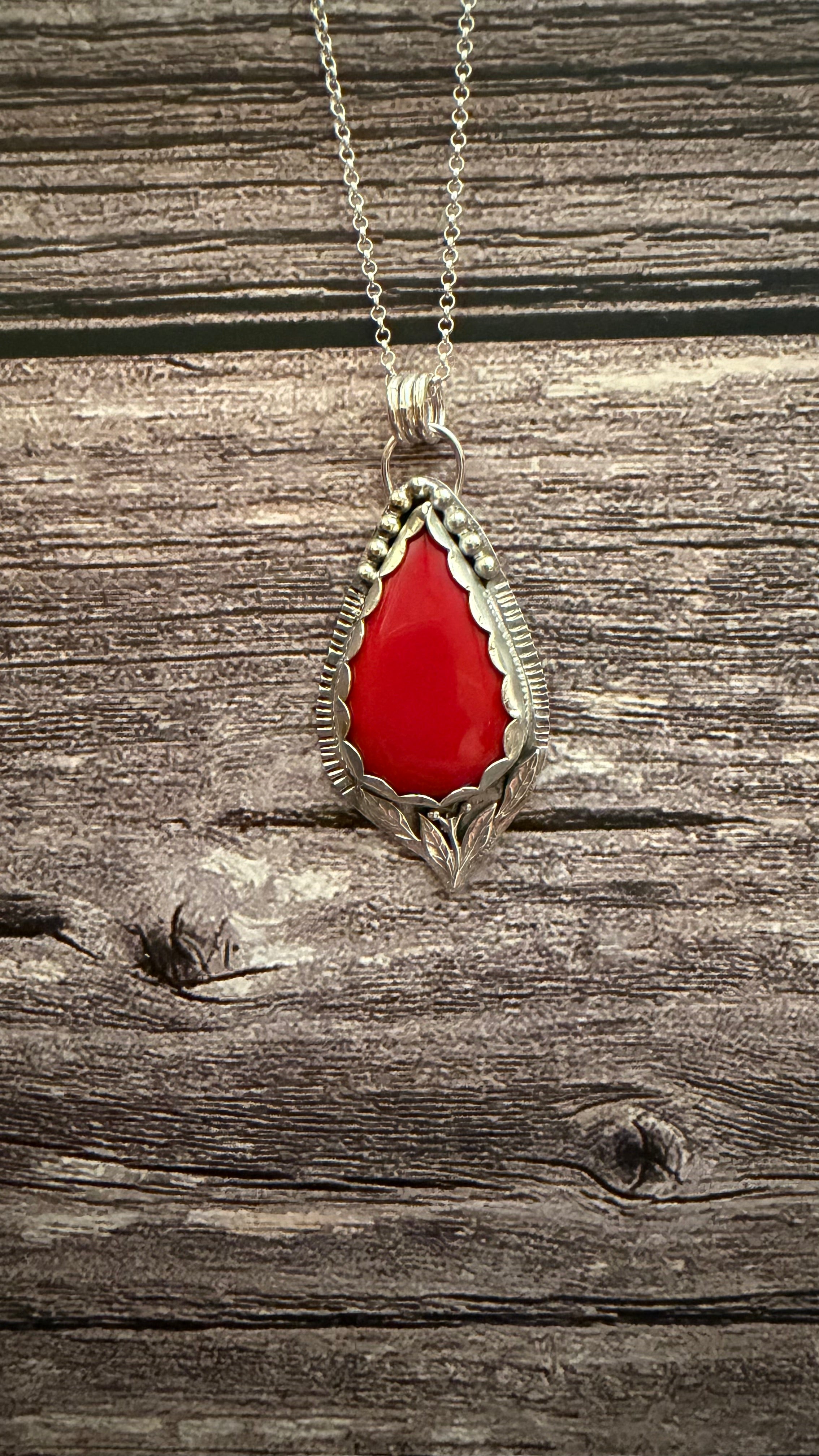 Rosarita drop necklace